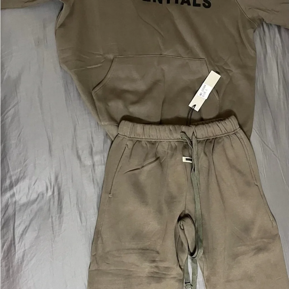 Essentials Fear of God White Sweatpants - Picture 3 of 5